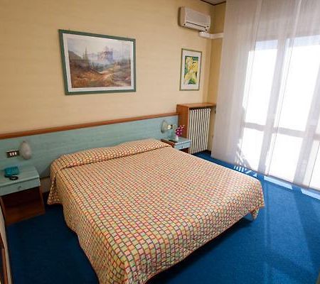 Hotel Victoria Varedo Eksteriør billede